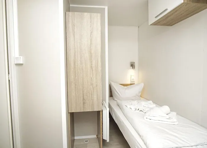 Tiny Nr 819 Feriehus *